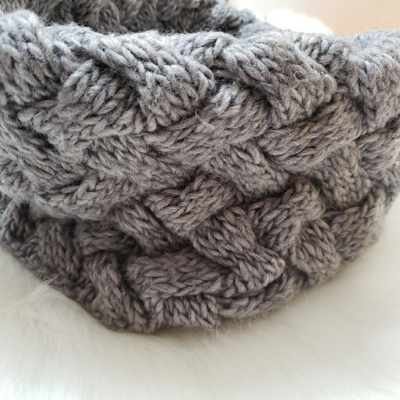 Simons scarf - Picture 2 of 4